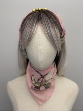 Blush Pink Square Scarf Gold Chain Print Magnetic Corners 23” Elegant